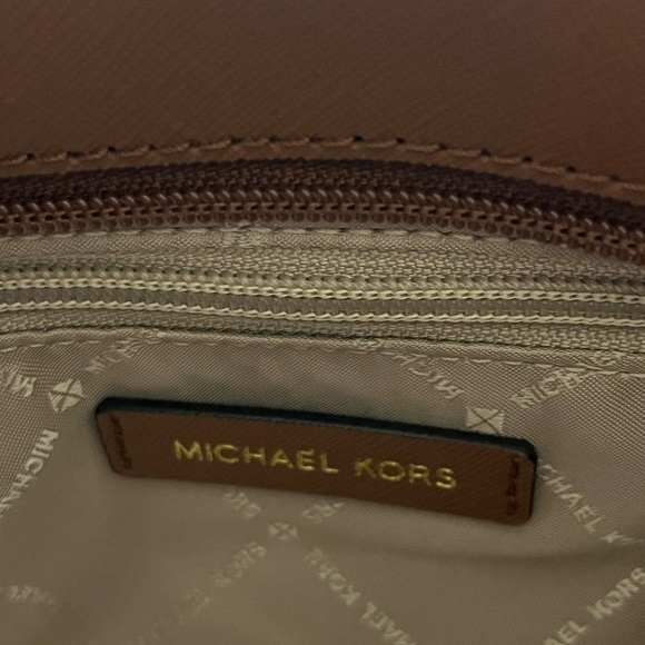 NWOT MK Jet Set Travel Large Chain Shoulder Tote Vanilla MK Signature Logo - Picture 14 of 16